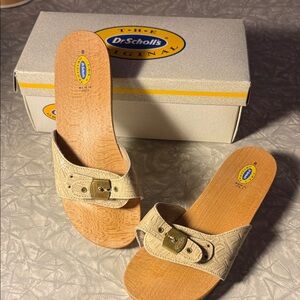 Dr. Scholl's Women's Wood Exercise Sandals in Embossed Cream Leather - Size 8